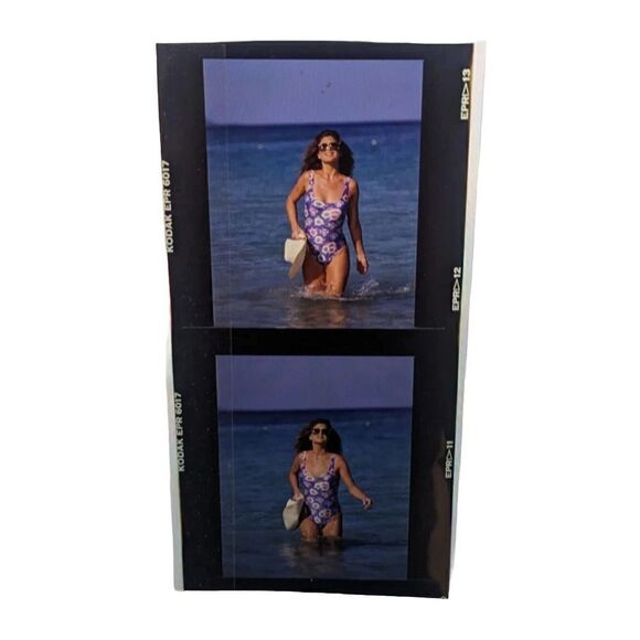 Kathy Ireland‎ Double Photo Slide Swimsuit Model Catalog Production Picture (B5) - Picture 1 of 1